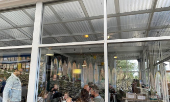 Sea Garden Cafe outside