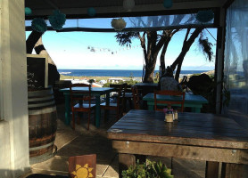 Sea Garden Cafe outside