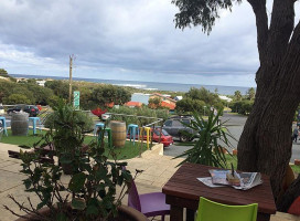 Sea Garden Cafe outside