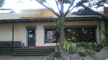 Roadhouse Cafe outside