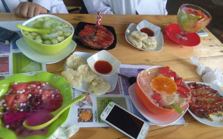 Zee Food And Beverage Sumberejo food