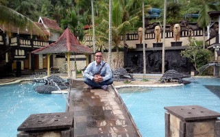 Kampung Toga Villa Resto outside