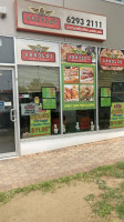 Arnolds Ribs & Pizza outside