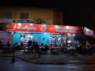 Tài Zi Gǎng Chá Cān Tīng