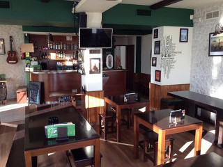 Red Spoon Street Food