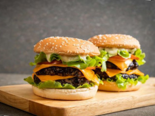 Edita Burger D'cafe Tomyam