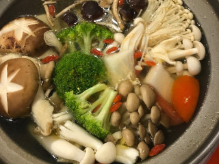 Lán Tíng Nóng Zhuāng Huā Yuán Cān Tīng