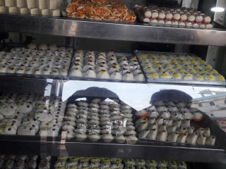 Mahanty Sweets ,nachu