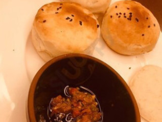 Tǎ Jīn Mó Luò Gē Cān Tīng