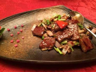 1949 The Hidden City (jīn Bǎo Jiē Diàn)