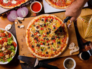 Yáo Gǔn Pī Sà Pizza Rock Wén Huà Diàn