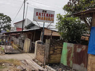 Sate Babi Naburju