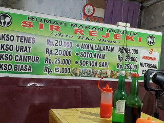 Rumah Makan Muslim Sir Rejeki