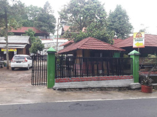 Rest Area Rumah Makan Si Mbok Purwakarta