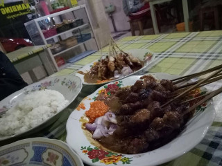 Sate Kambing Bu Titin Sumberingin