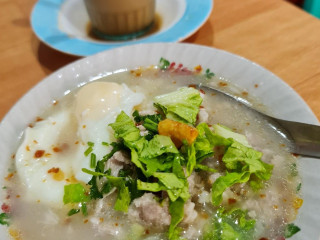 Bubur Babi Ajie Pasar Turi