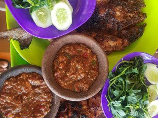 Warung Ikan Bakar Sari Laut