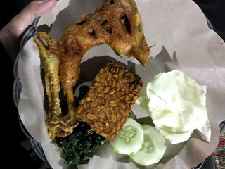 Bebek Bakar Ali Sastro