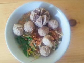 Mie Ayam Bakso Idolaku Solo