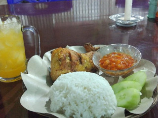 Rumah Makan Pondok Lesehan