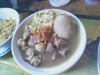 Mie Ayam Lalapan Kios Aira Muslim