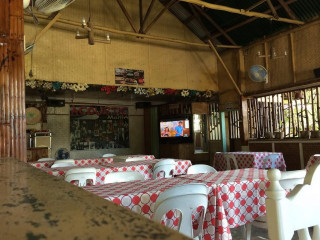 Lucky Js Bahay Kainan