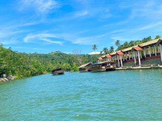 Village Floating Resto And Cruises