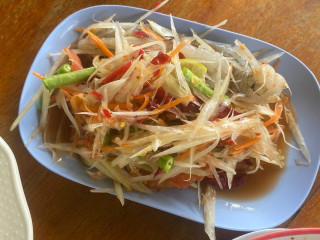 ร้านแซ่บชายทุ่ง