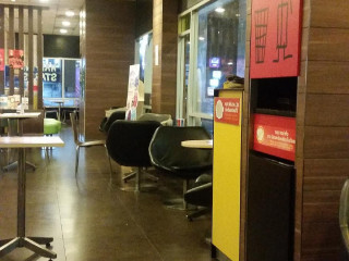 Mcdonald’s Zeer Rangsit (drive Thru)