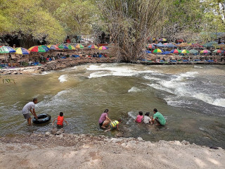 ร้านเฮียบู้