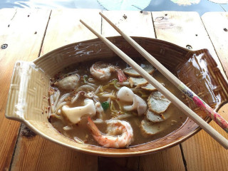 เกี้ยว ก๋วยเตี๋ยวเรือ 10 บาท สาขาวัดไผ่หูช้าง