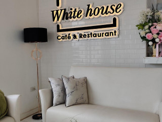 White House Cafe'