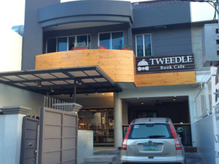 Tweedle Book Cafe