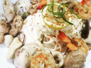 Garlic 'n Lemon Bistro