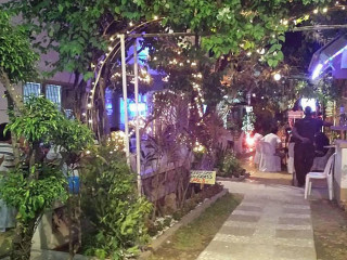 Five Onwards Grill Resto