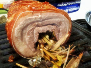 Pinky's Boneless Lechon