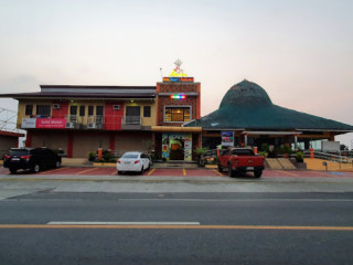 Star Monica Resorts And