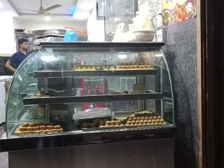 Raju Misthan Bhandar